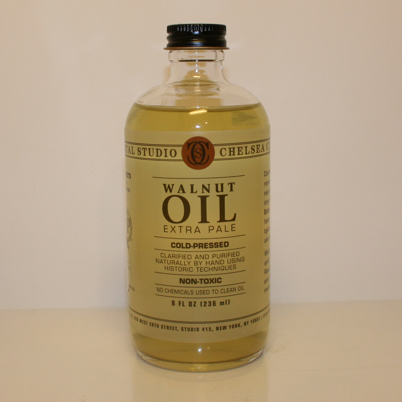 Bleached walnut oil